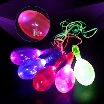 12 adet LED Işıklı Sallayarak Yanıp Sönen Maraca Bar Partisi Tezahürat Sahne Oyuncak Hediye Çocuk Doğum Günü Noel Dekorasyon 12