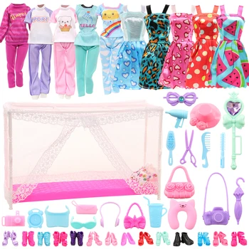 Barwa Barbie için Birden Fazla 43 Ürün=1 Yatak+1 Cibinlik+1 Yastık+5 Üst Pantolon+5 Askı Etek + 20 Yaşam Aksesuarları+10 Ayakkabı 4