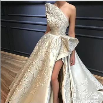 Lüks Dantel Aplike düğün elbisesi Prenses Seksi Yüksek Yan Yarık Straplez A-Line gelinlik Backless Kat Uzunluk gelinlik