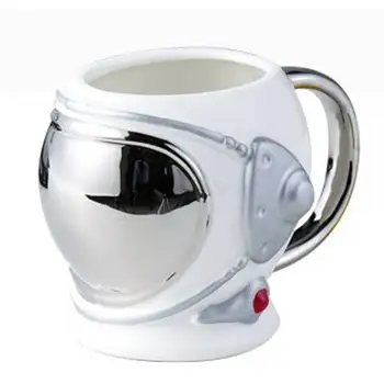 Yaratıcı Uzay Kask Tasarım Seramik kaşıklı kupalar kahve kupa Süt Çay ofis Bardak Drinkware manyetik dönüşlü dünya 21