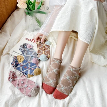 Yeni yüksek kaliteli kadın ilkbahar ve yaz retro elmas çizgili çiçek çorap mükemmel vahşi sevimli Japon tarzı Harajuku çorap 21